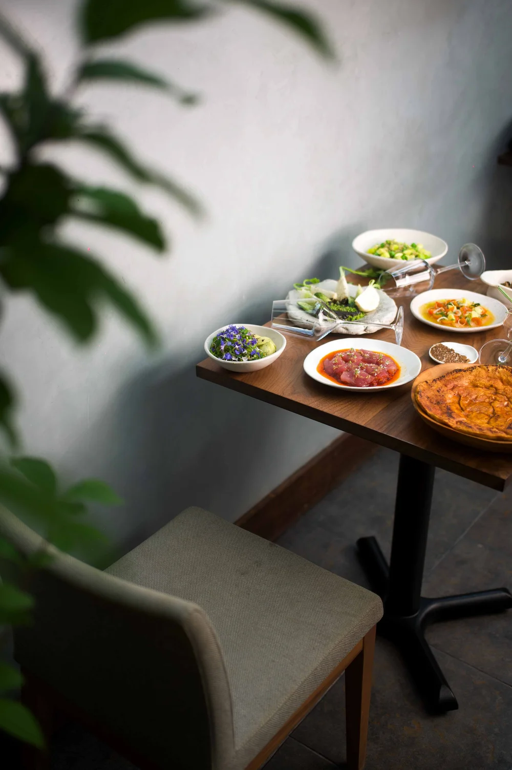 Family Meal at Blue Hill, New York: photograph by Jordan Sapally (19/44)