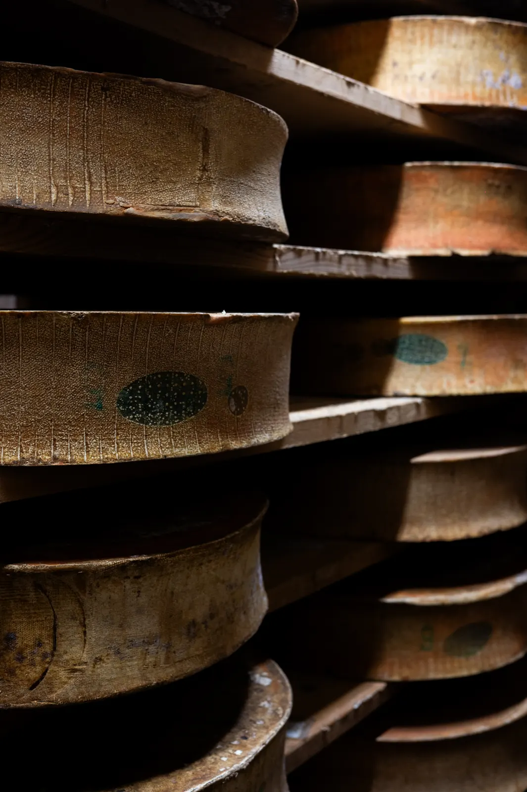 Fromagerie Mons: photograph by Jordan Sapally (18/39)
