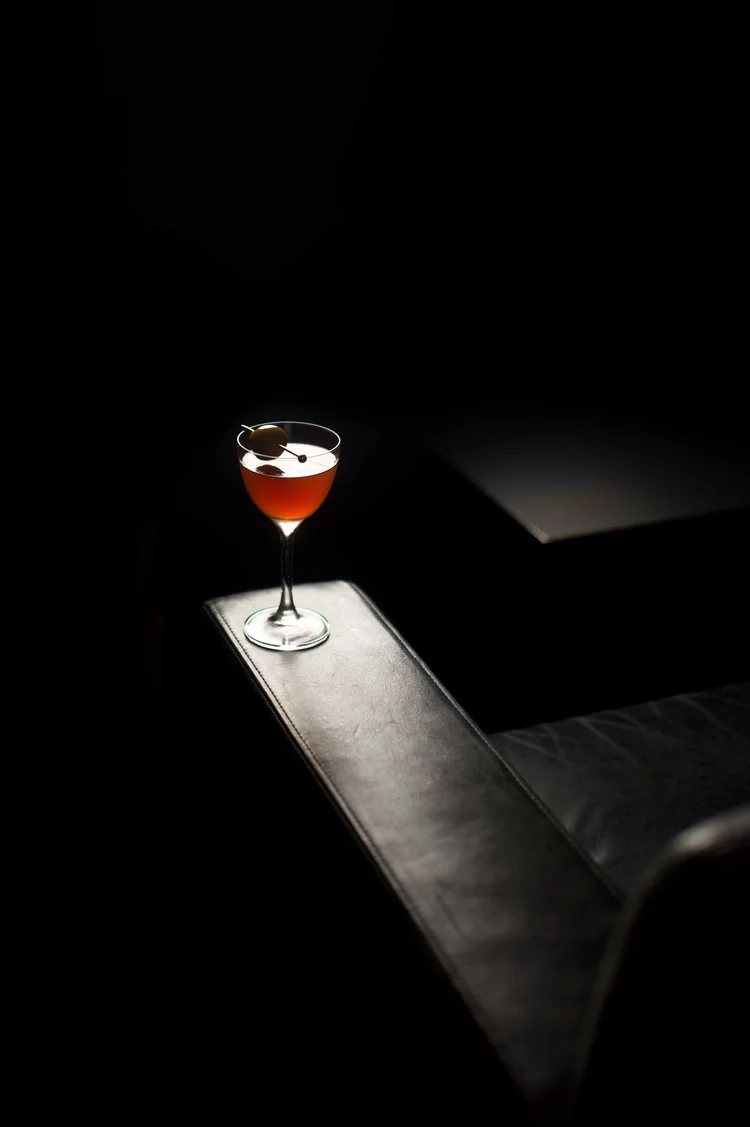 Gold Bar, Tokyo : photographie de Jordan Sapally (7/23)