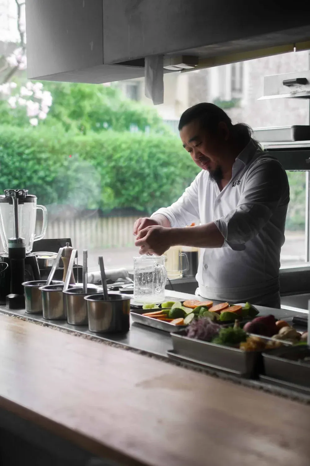 Ramen Wang, Paris: photograph by Jordan Sapally (33/69)