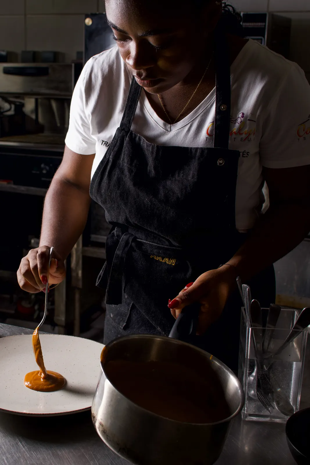 Talier Akan, Abidjan : photographie de Jordan Sapally (55/132)