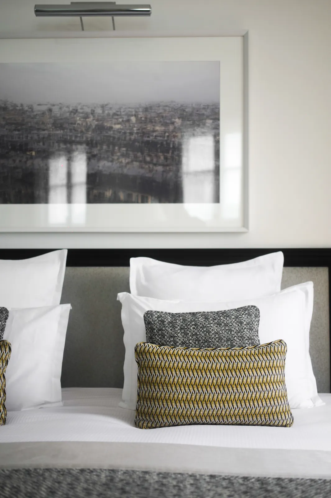 Burgundy, Paris : photographie de Jordan Sapally (19/161)