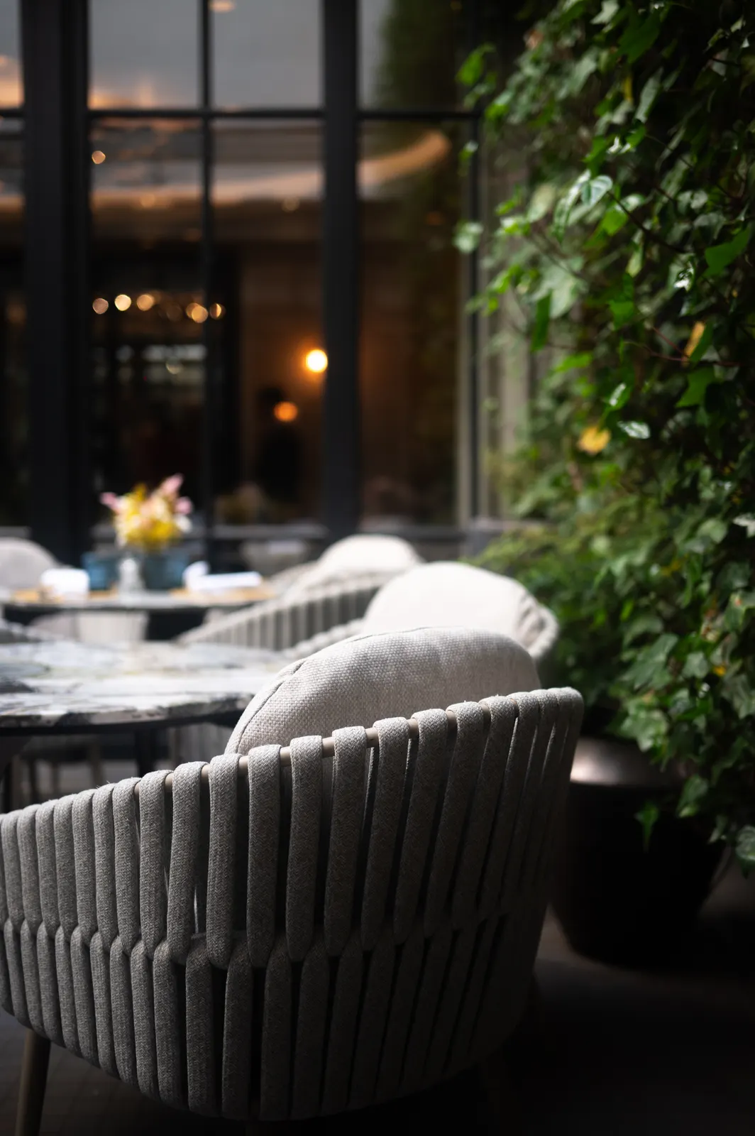 Burgundy, Paris : photographie de Jordan Sapally (75/161)