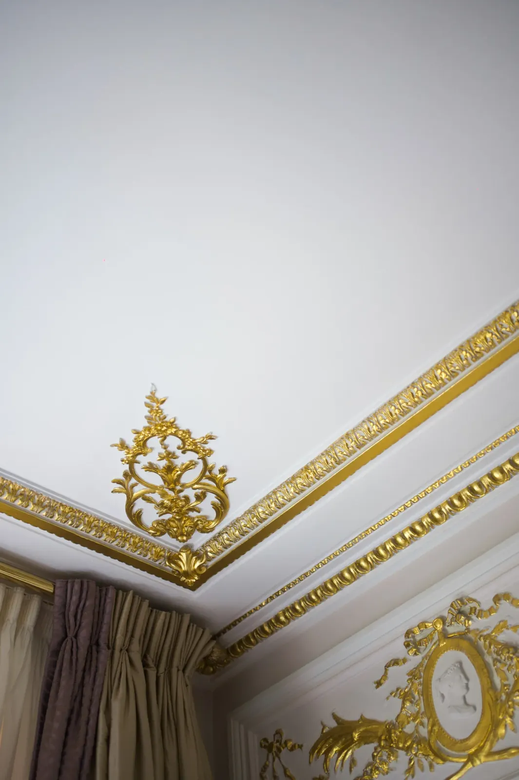 Plaza Athénée, Paris : photographie de Jordan Sapally (11/50)
