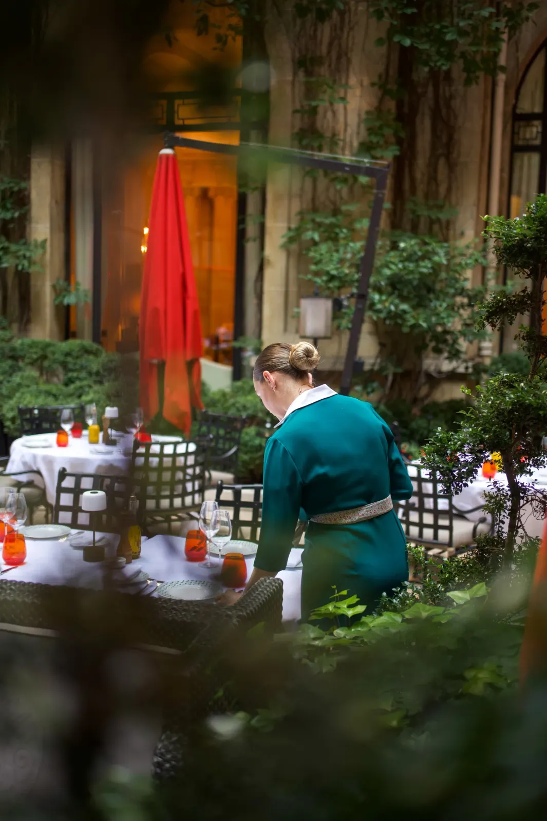 Plaza Athénée, Paris : photographie de Jordan Sapally (43/50)