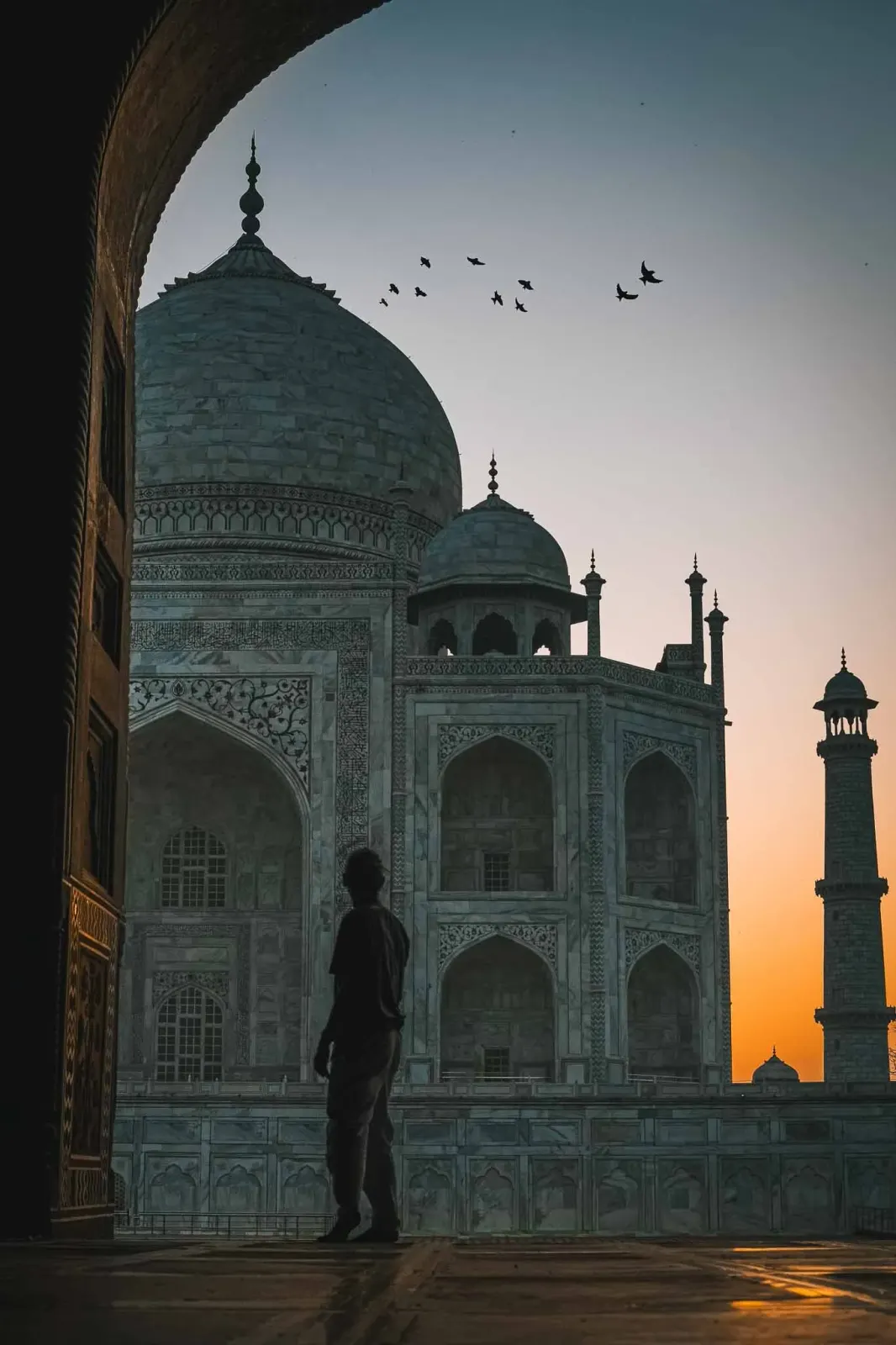 Inde: photograph by Jordan Sapally (12/73)
